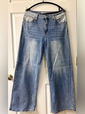 Love SoHo Light Wash Wide Leg Jeans size 15